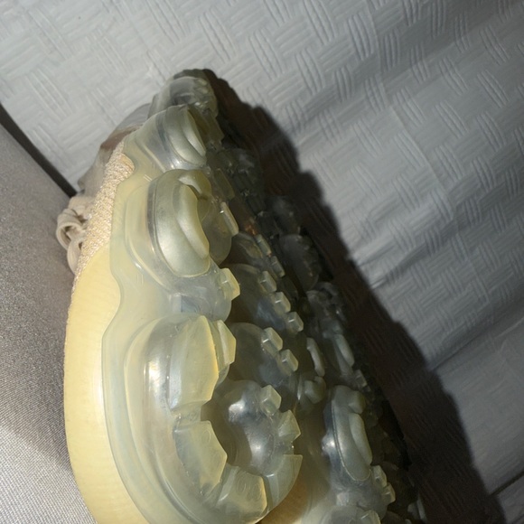 Women's 10/ men's 8.5 Nike Cream Air VaporMax Flyknit Shoes - Picture 10 of 15